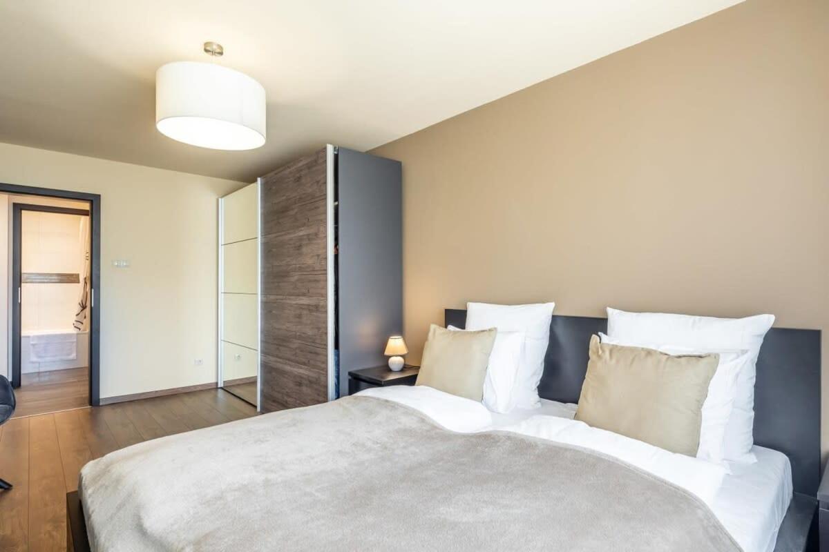 Cozy Quiet Apartment With A Balcony Budapest Exteriör bild