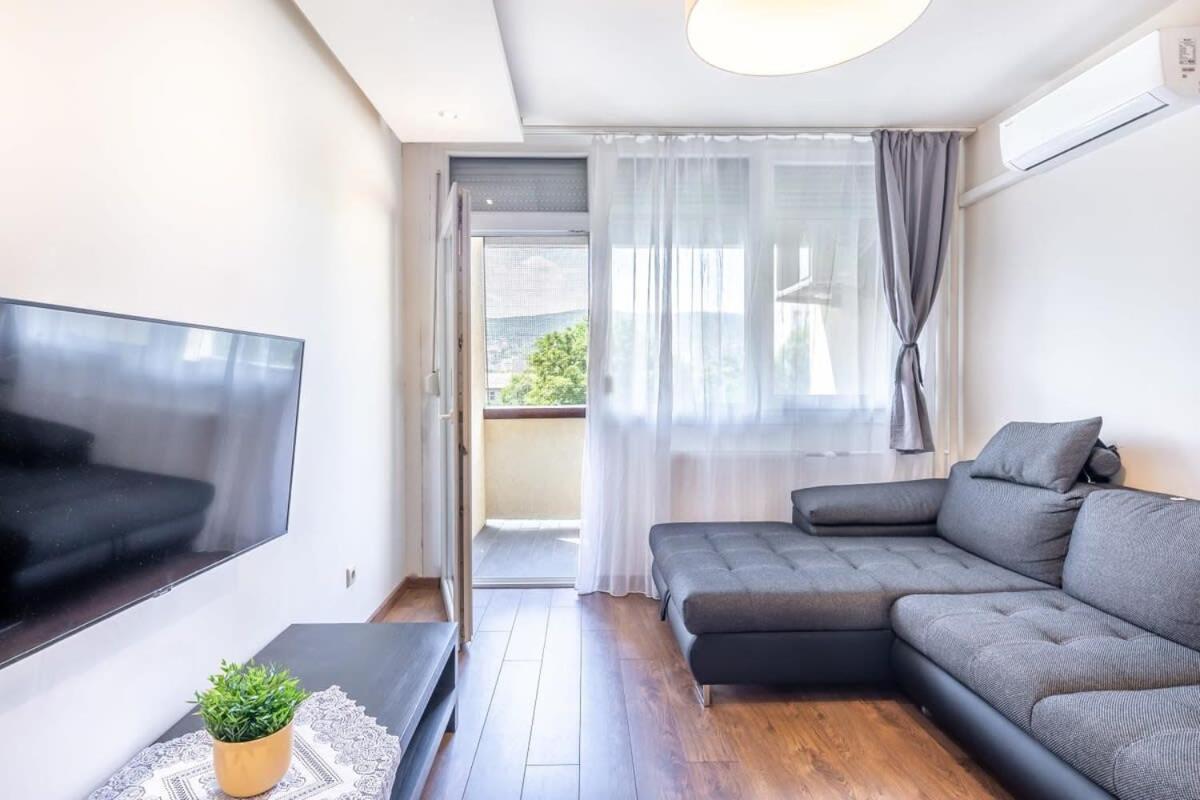 Cozy Quiet Apartment With A Balcony Budapest Exteriör bild